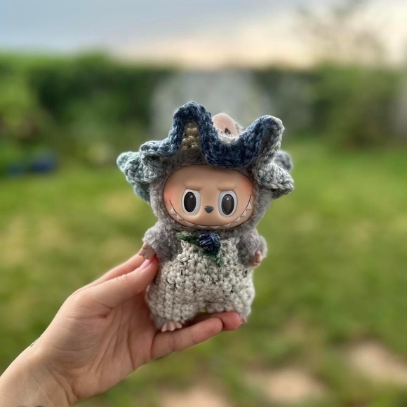 Labubu outfit - Picture 4 of 5